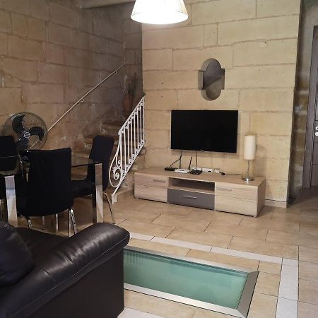 Two Gate Town House Villa เซงเกลอา ภายนอก รูปภาพ